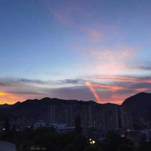 瘸蚀人漫画下拉式漫画
